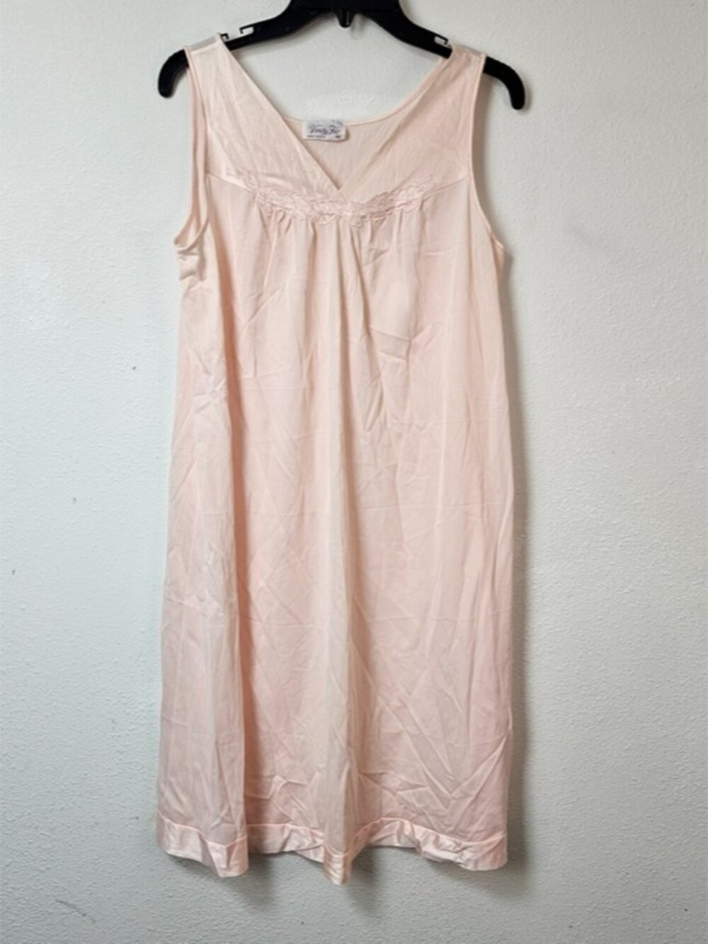 Vanity Fair Vintage Pink Sleeveless Slip Nightgown - Size Medium